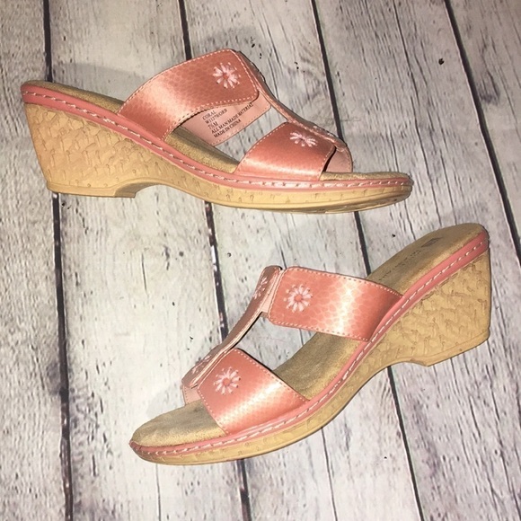 White mountain summer wedges with coral floral and snake print design - Picture 6 of 8